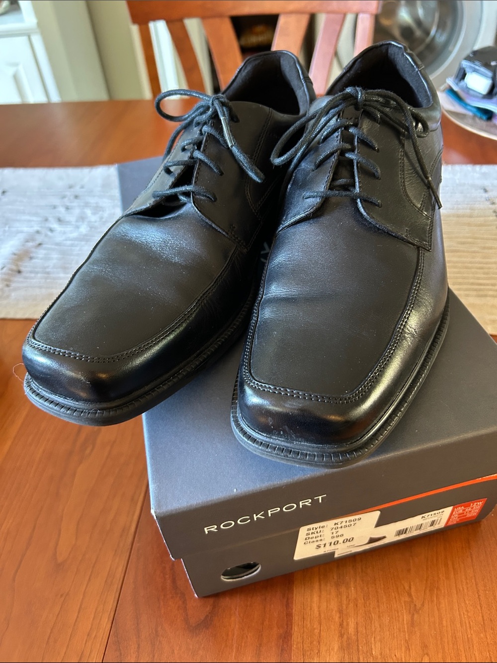 Rockport Black Leather Lace-Up Oxfords for Men